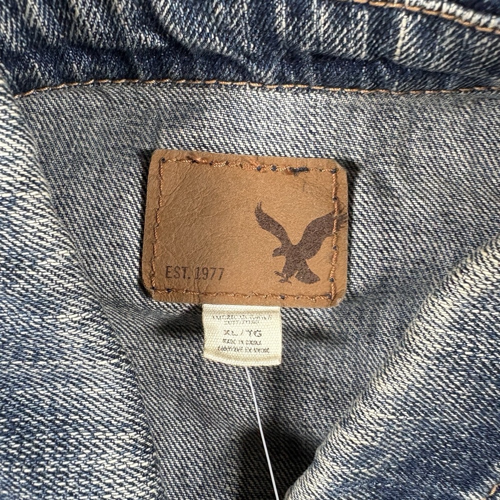 ⁠American Eagle Distressed Denim Vest Womens XL NWT Blue Jean Sleeveless Jacket⁠ - Picture 4 of 6